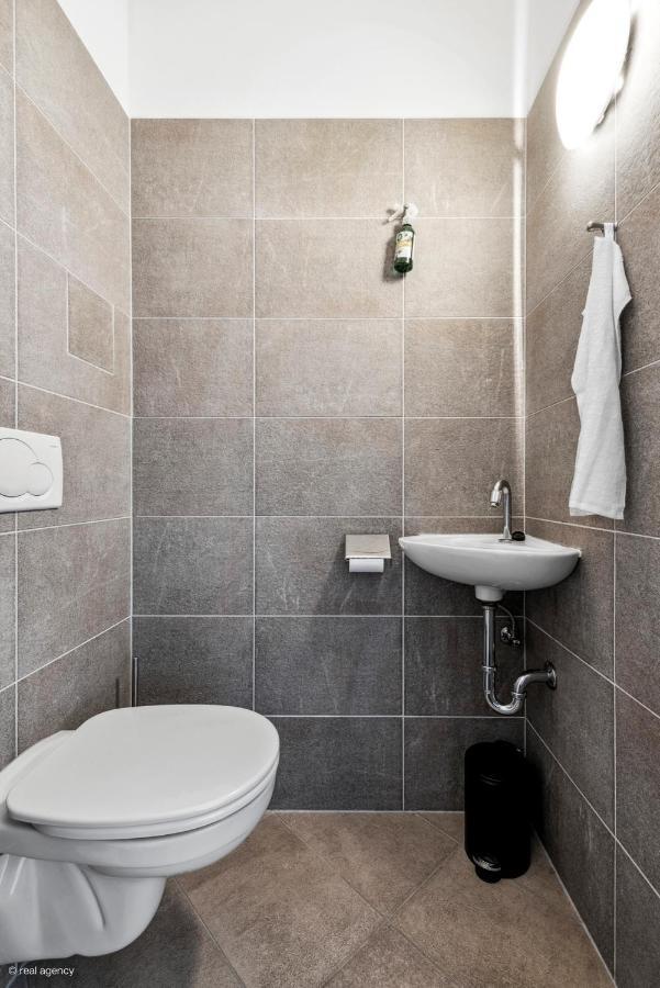 Bernhards Apartment Stadthalle - Klima & Terrasse Viyana Dış mekan fotoğraf